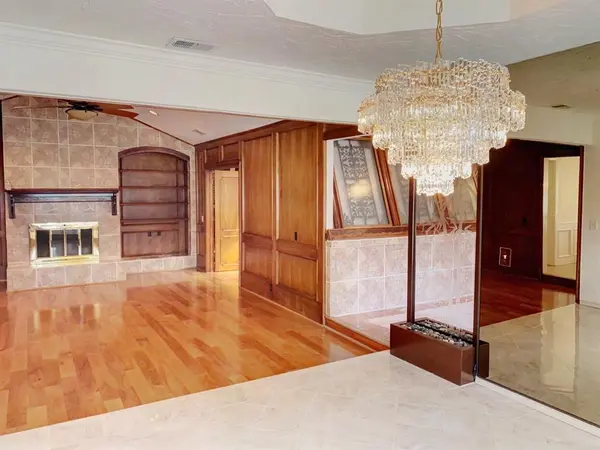 Irving, TX 75061,150 Macarthur Court