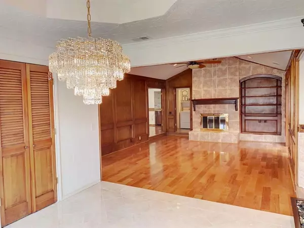 Irving, TX 75061,150 Macarthur Court