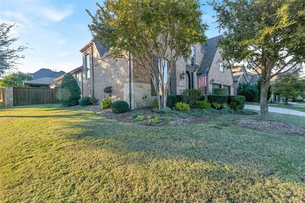 Roanoke, TX 76262,1001 W Bluff Way