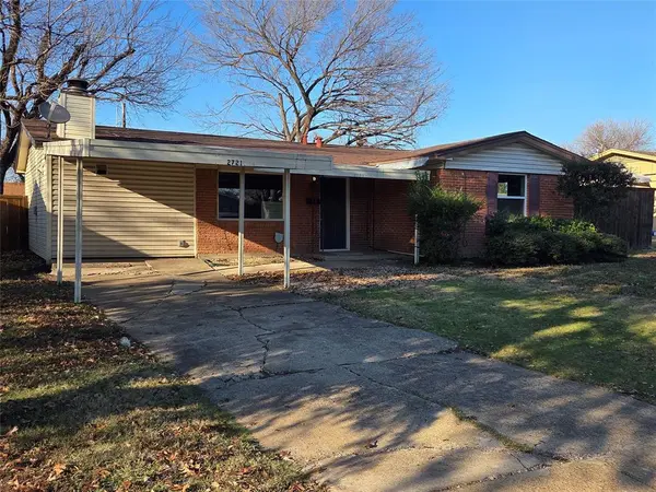 2721 Blue Ridge Drive, Mesquite, TX 75150