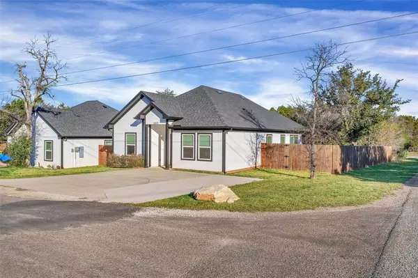 Granbury, TX 76048,840 Tepee Trail