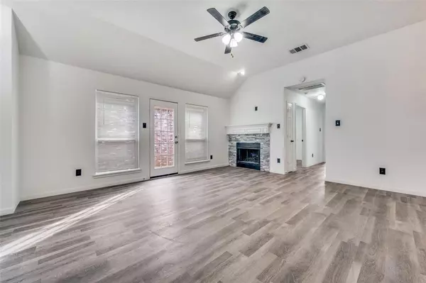 Dallas, TX 75229,2916 S Bend Drive