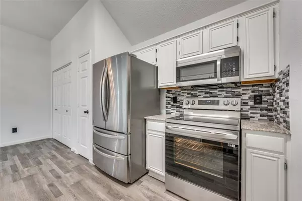 Dallas, TX 75229,2916 S Bend Drive