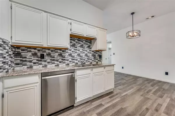 Dallas, TX 75229,2916 S Bend Drive