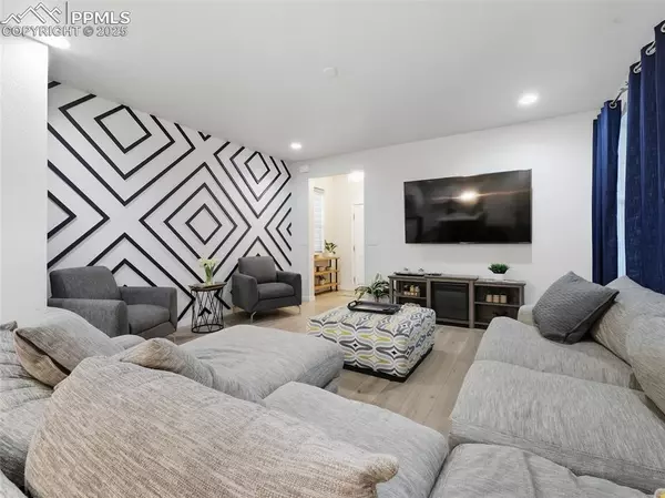 Colorado Springs, CO 80923,5809 Spring Breeze DR