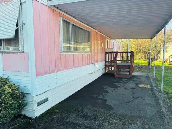 Oregon City, OR 97045,18830 S HIGHWAY 99E #4