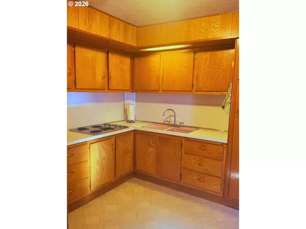 Oregon City, OR 97045,18830 S HIGHWAY 99E #4