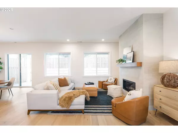 Portland, OR 97229,16012 NW HOLMAN WAY #L83