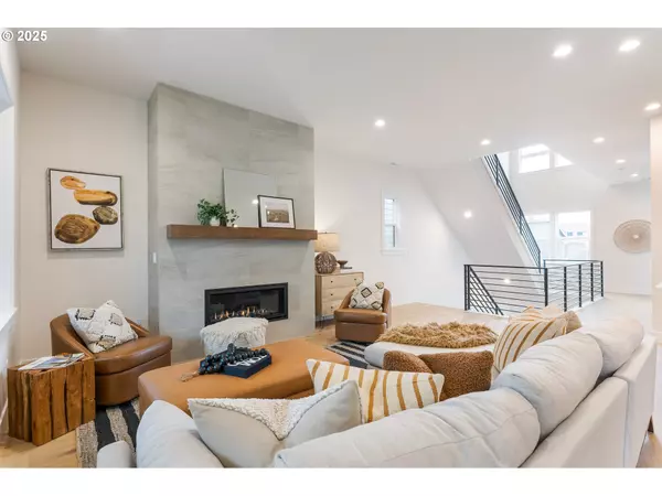 Portland, OR 97229,16012 NW HOLMAN WAY #L83