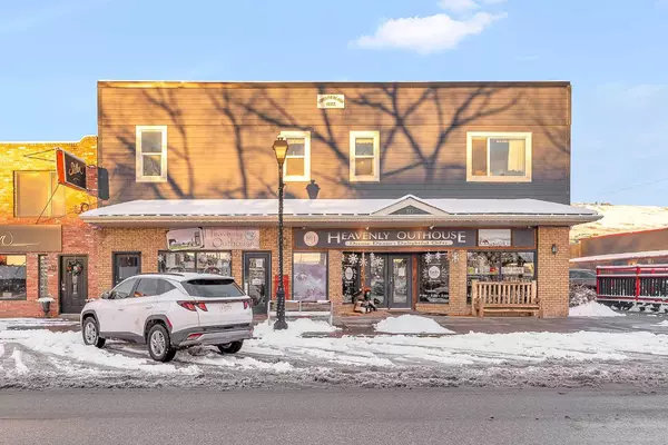 Cochrane, AB T4C 1A9,312 1 ST W