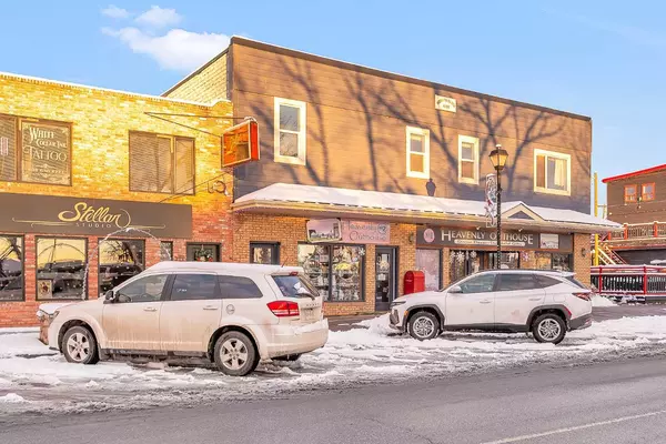 Cochrane, AB T4C 1A9,312 1 ST W