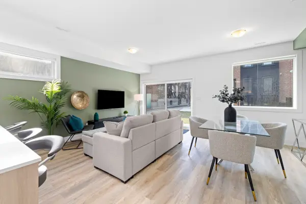 Toronto C01, ON M6H 3Y2,447 Lansdowne AVE #Laneway