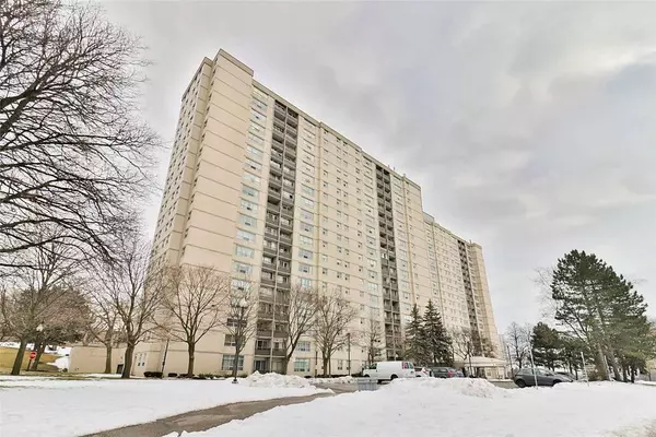 5 Parkway Forest DR E, Toronto C15, ON M2J 1L2