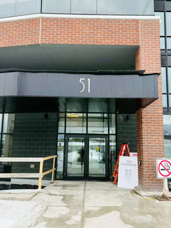 Clarington, ON L1C 7J8,51 Clarington BLVD E #217