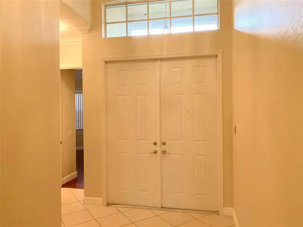 Vero Beach, FL 32962,2003 Grey Falcon Cir SW