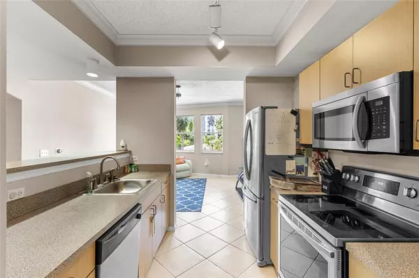 Fort Lauderdale, FL 33301,533 NE 3rd Ave #243