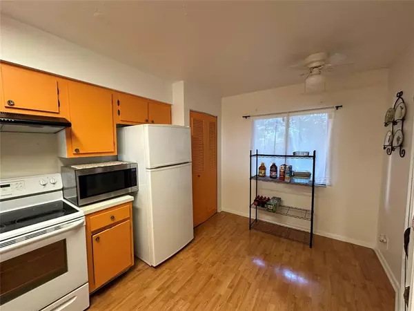 Pompano Beach, FL 33069,2206 S Cypress Bend Dr #305