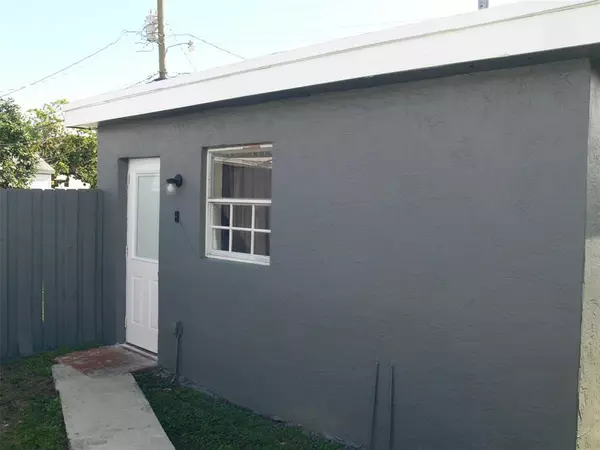 Miami, FL 33150,870 NW 84th St