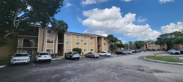 Pembroke Pines, FL 33025,350 Palm Cir #104