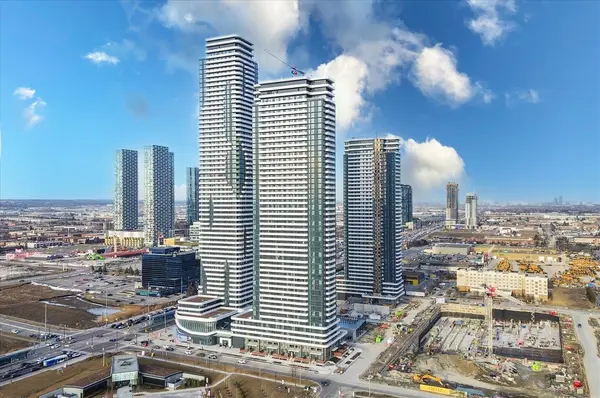 Vaughan, ON L4K 5Z7,225 Commerce ST #611