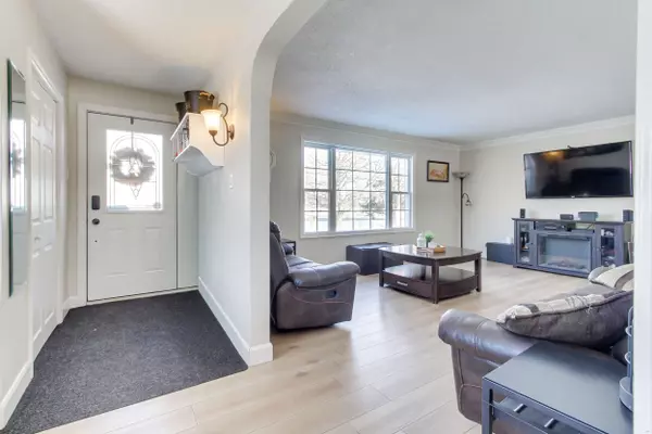 East Gwillimbury, ON L0G 1M0,4881 Mount Albert RD