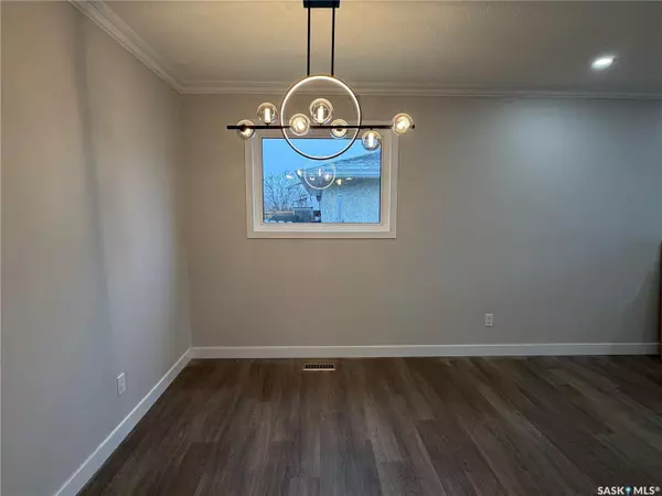 Regina, SK S4R 5A4,60 RITCHIE CRESCENT