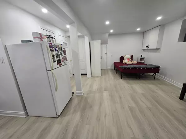 Brampton, ON L6V 2W7,9 Bruce Beer DR