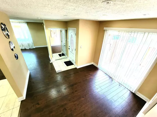 Brampton, ON L6V 2W7,9 Bruce Beer DR