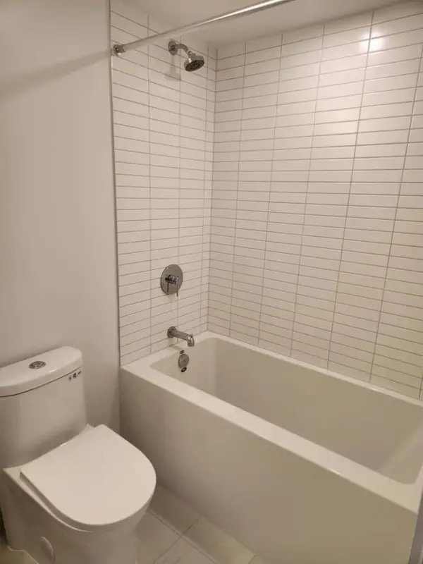 Mississauga, ON L5B 0P9,3009 Novar RD #1606