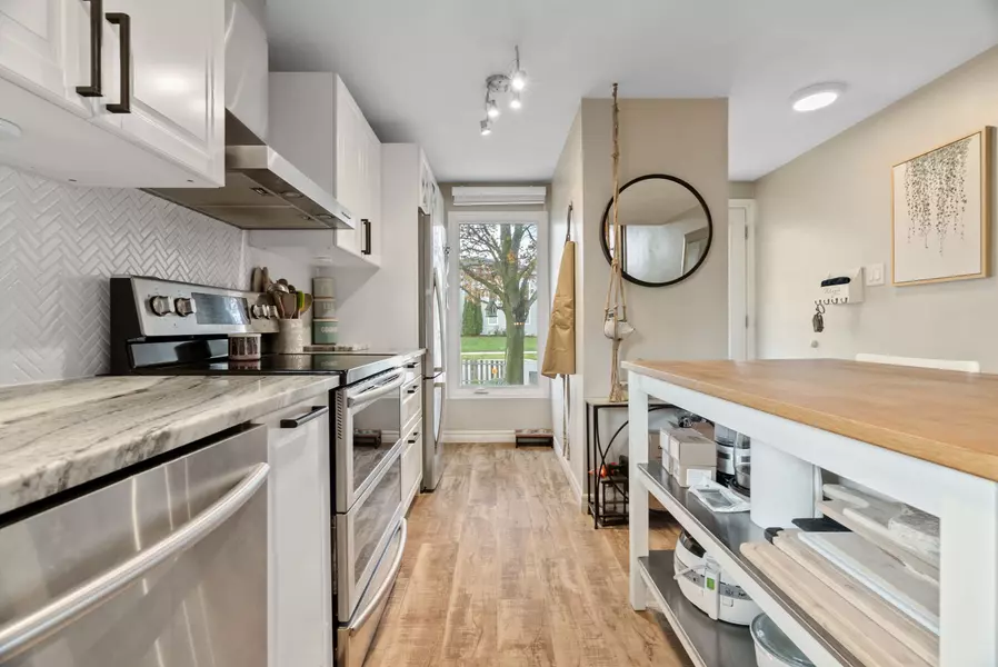 333 Preston Pkwy, Cambridge, ON N3H 4Z4