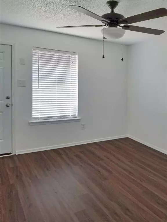 Kennedale, TX 76060,822 Woodland Court #820 & 822