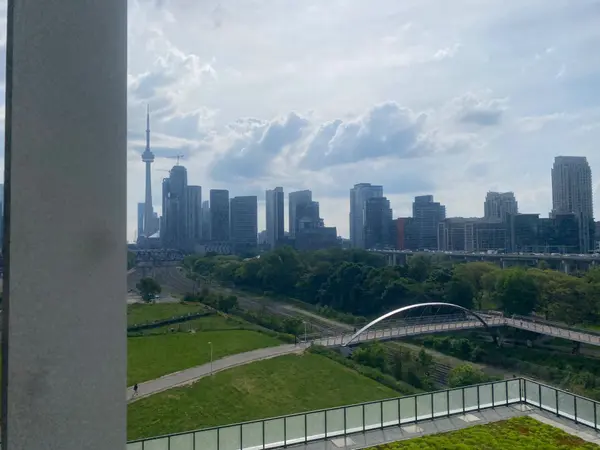 Toronto C01, ON M6K 1A2,30 Ordnance ST E #701