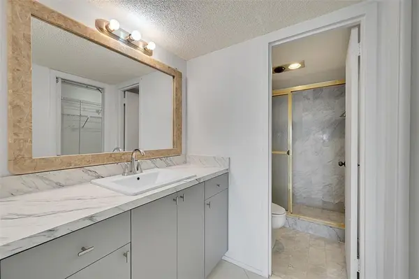 Pompano Beach, FL 33062,1200 Hibiscus Ave #1804