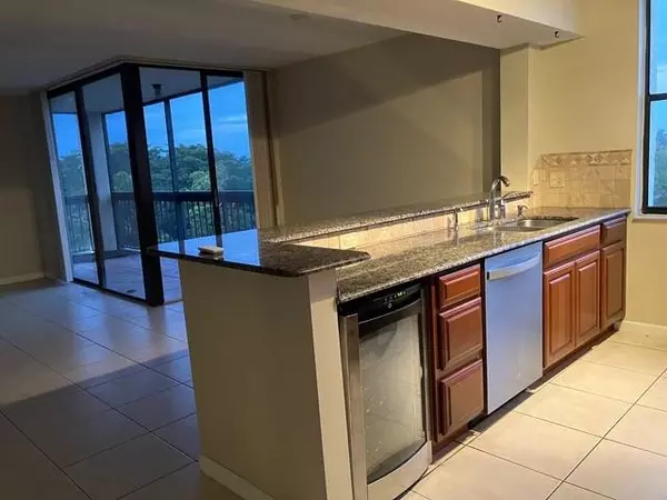 Delray Beach, FL 33444,950 Lavers Cir #F-511