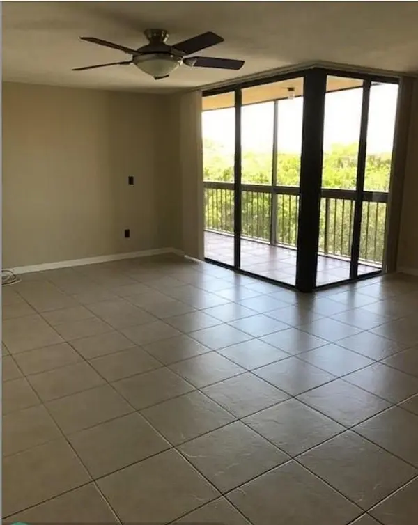Delray Beach, FL 33444,950 Lavers Cir #F-511