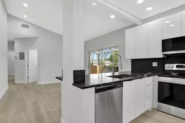 Deerfield Beach, FL 33064,660 Cypress Club Way #D11