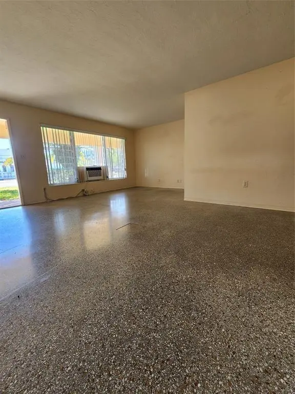 Fort Lauderdale, FL 33306,2707-2709 NE 32nd St