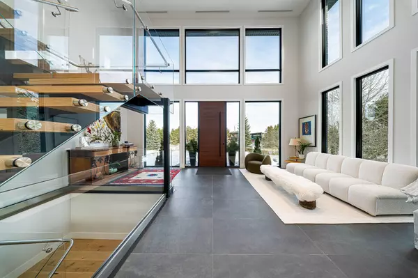 Blue Mountains, ON L9Y 0S4,143 WYANDOT CT