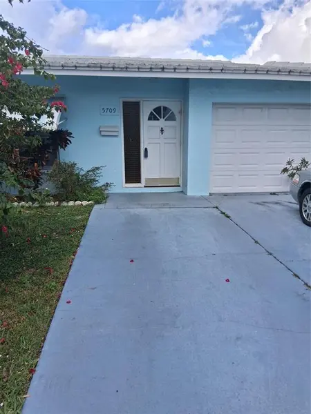 5709 NW 87th Ave, Tamarac, FL 33321
