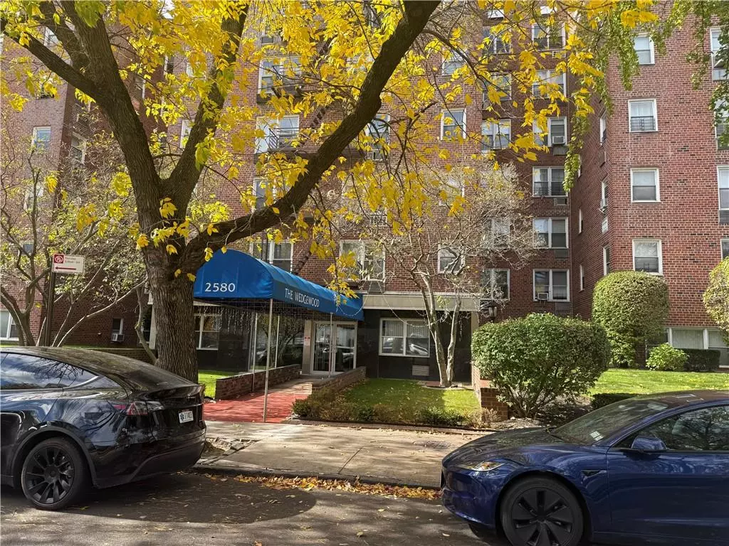 Brooklyn, NY 11235,2580 Ocean Pkwy #3H