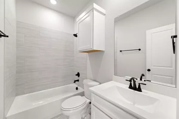 Forney, TX 75126,2352 Bell Way