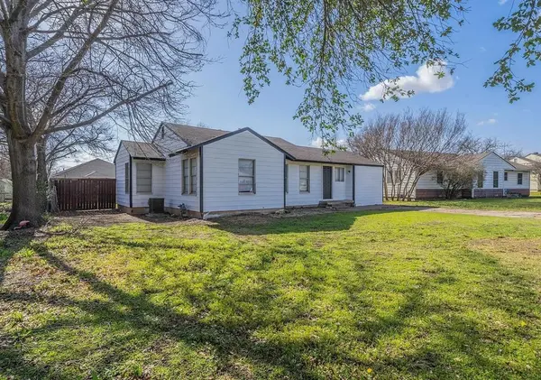 Fort Worth, TX 76116,7477 Aberdeen Drive