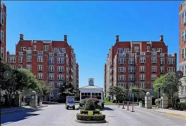 Brooklyn, NY 11235,40 Oceana DR West #PH2E