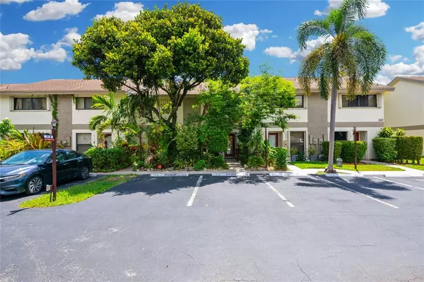 Oakland Park, FL 33309,3020 S Oakland Forest Dr #3003