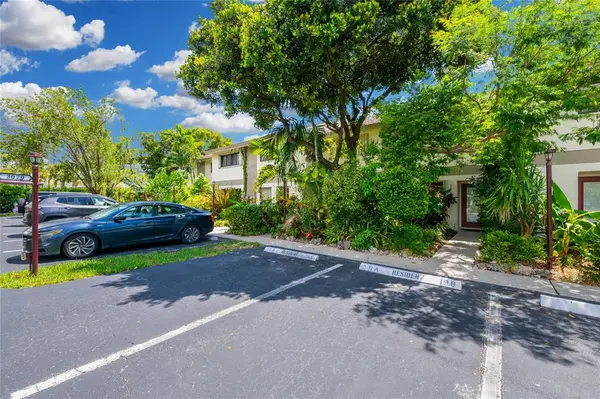 Oakland Park, FL 33309,3020 S Oakland Forest Dr #3003