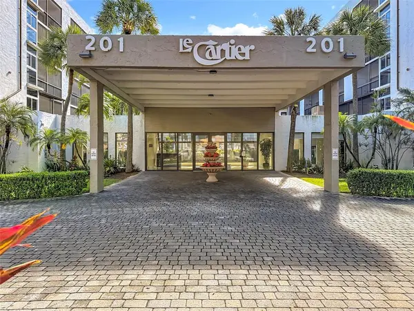 Sunny Isles Beach, FL 33160,201 178th Dr #218