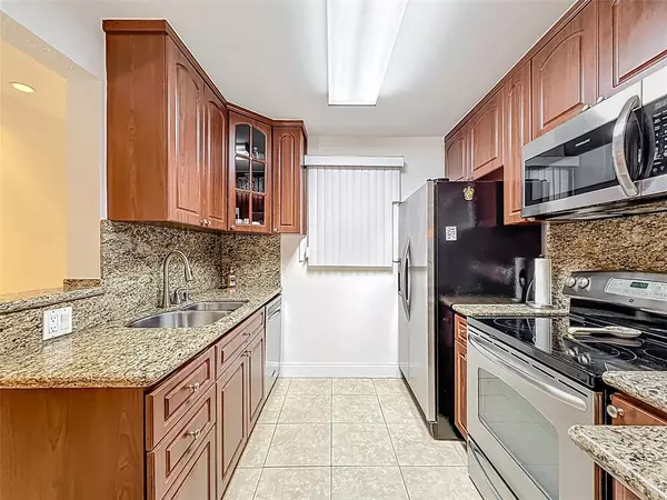 Sunny Isles Beach, FL 33160,201 178th Dr #218