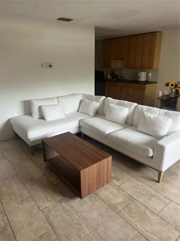 Fort Pierce, FL 34950,2050 Oleander Blvd #10-105