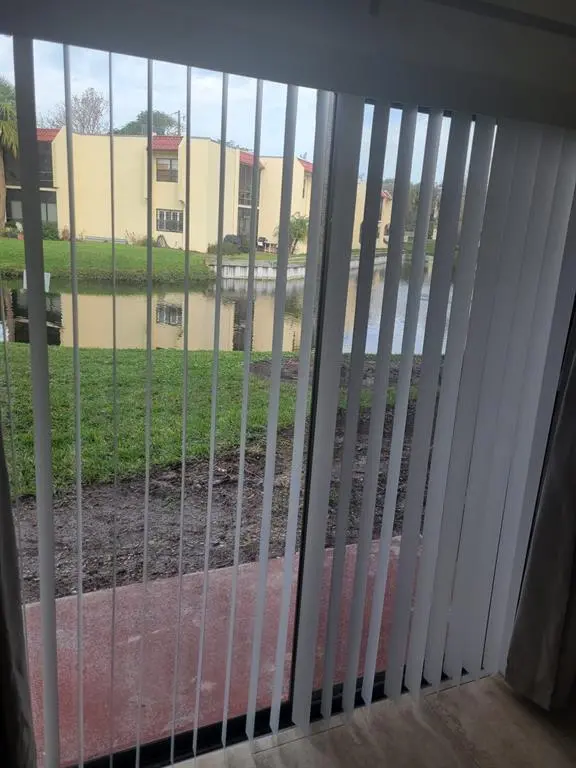 Fort Pierce, FL 34950,2050 Oleander Blvd #10-105