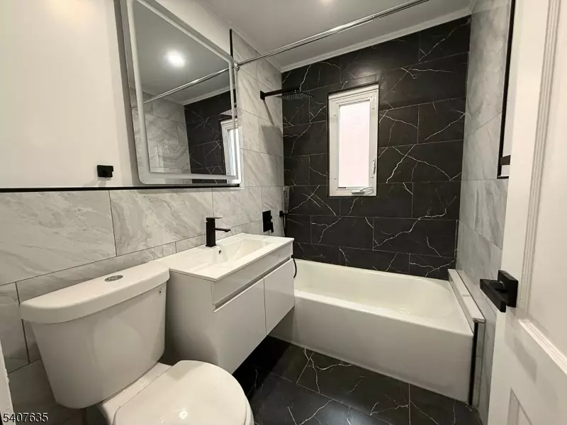 Newark City, NJ 07106,168 Tuxedo Pkwy